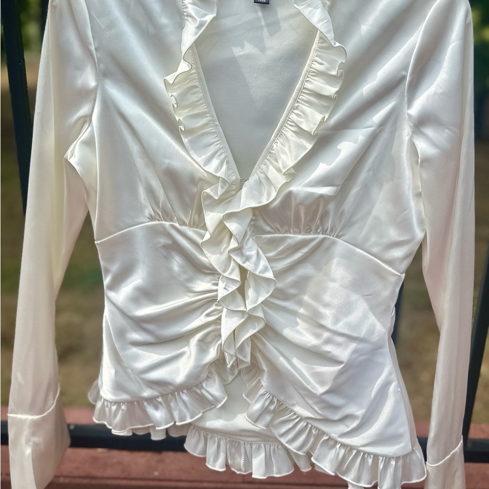 ✨ ✨ Adrianna Papell Evening Essentials Ruffle Satin Blouse – NWT